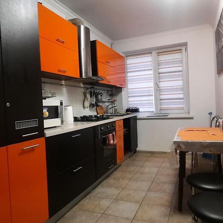 Шикарная 2К Квартира Центральный Парк Университет 70М Irpin Bagian luar foto