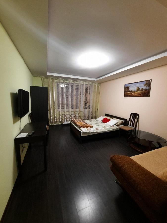 Шикарная 2К Квартира Центральный Парк Университет 70М Irpin Bagian luar foto